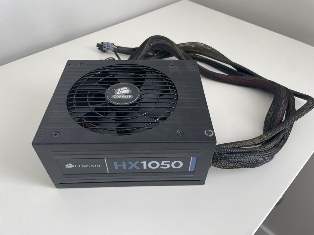 Corsair HX1050 Power Supply