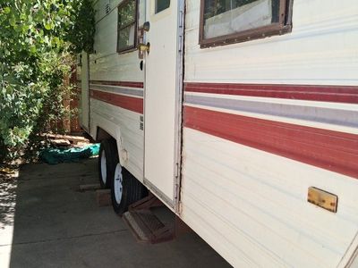 Vintage Bumper Pull Travel Trailer - Needs Work, Great Project RV