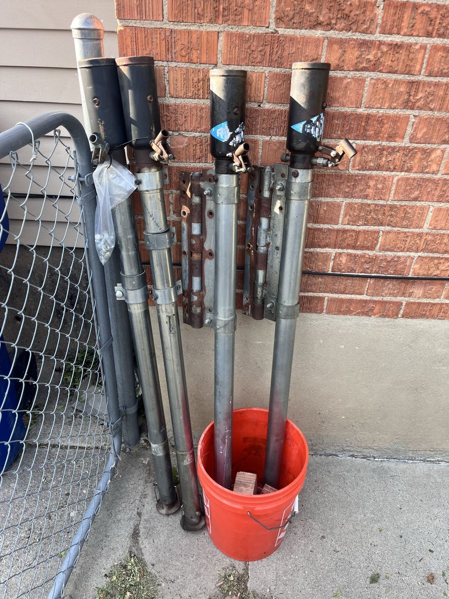 Reico Hydraulic Camper Jacks (x4)