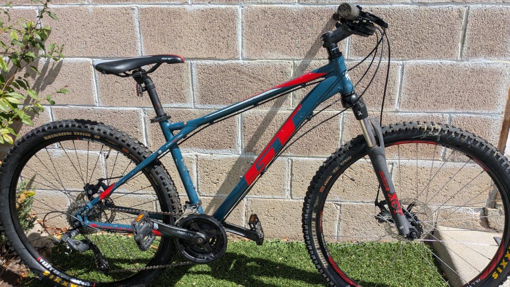 GT Aggressor Pro Mountain Bike - Blue/Red, 27.5 Disc brake Hardtail Trail Bike