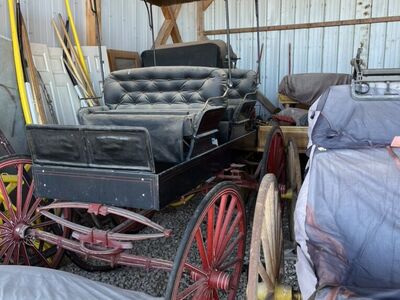 Horse Carriage: Horse Sleigh