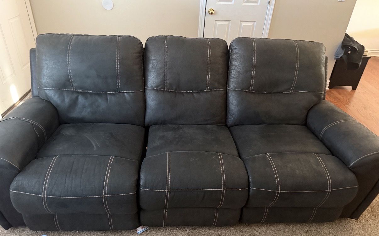 Soda, Love Seat And Recliner