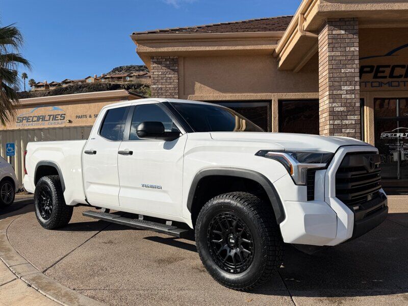 2022 Toyota Tundra SR5