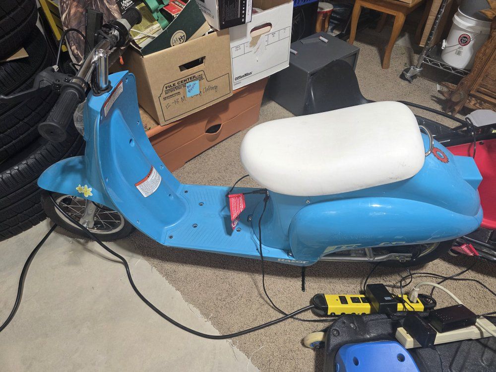 Razor Pocket Mod  Electric Scooter Blue White, runs good