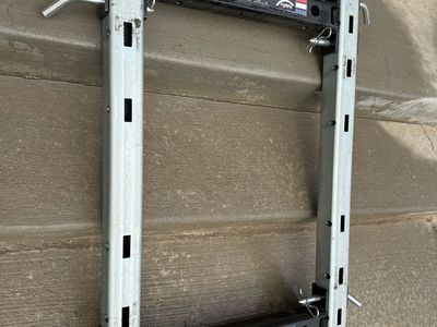 Ford super duty 5th wheel puck rail adapter
