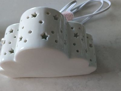 White Ceramic Cloud Star Cutout Electric Wax Warmer Or Fragrance Diffuser