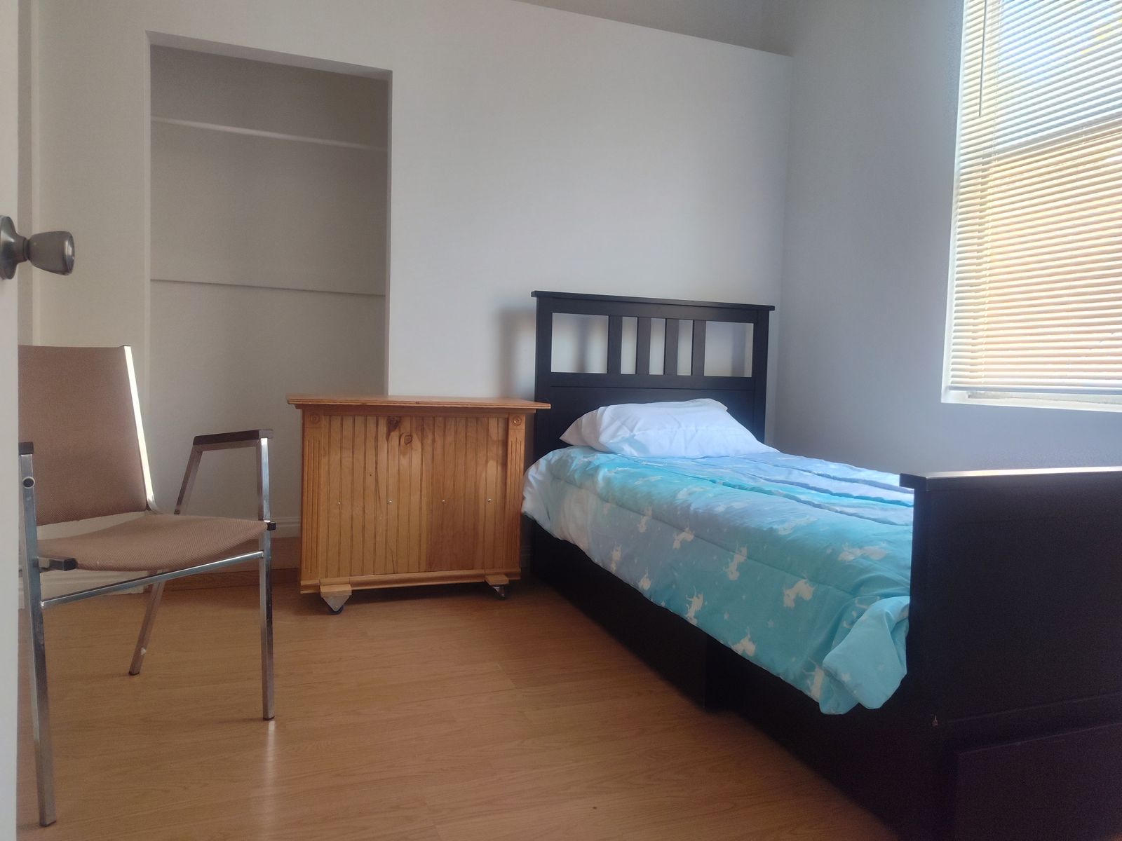 cuarto de renta! renting private room!