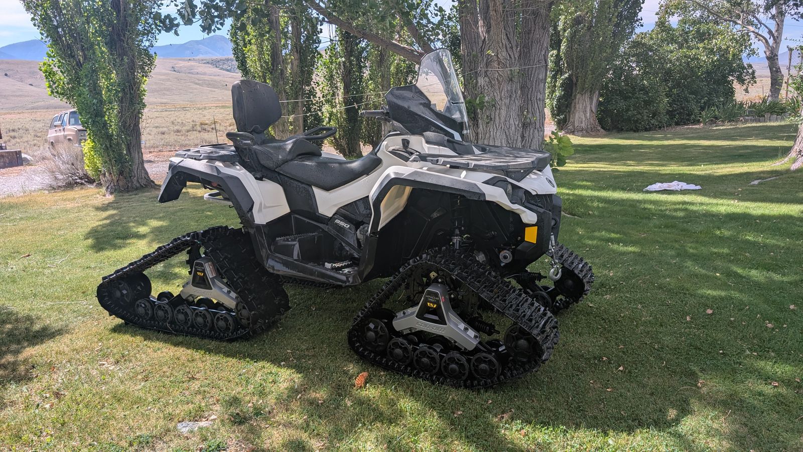 2018 Can-Am Outlander MAX 850 2-Up North Edition with Apache 360 LT Tracks