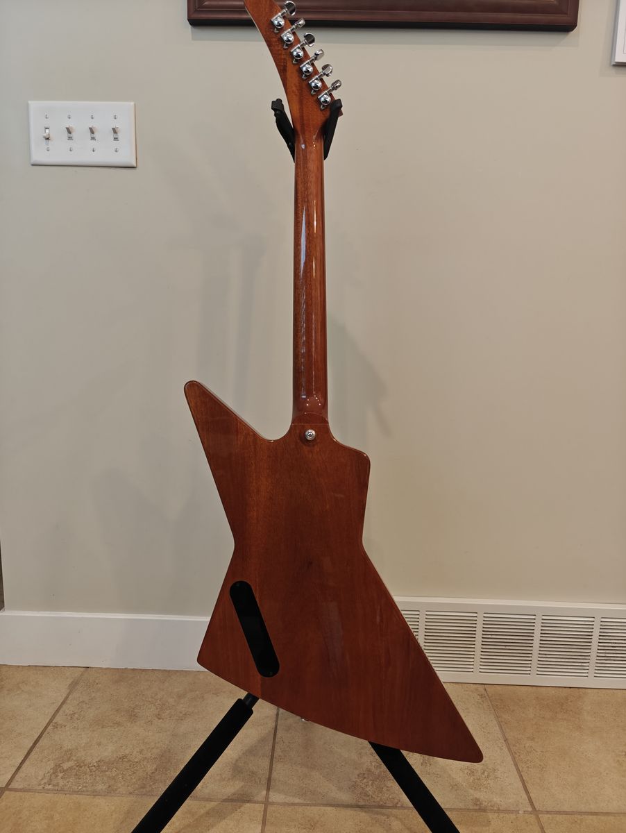 Main image 4