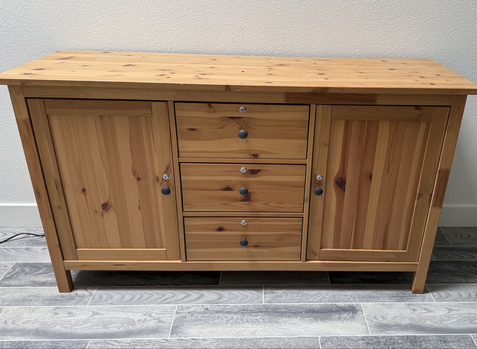 Sideboard IKEA Hemnes with upgrades