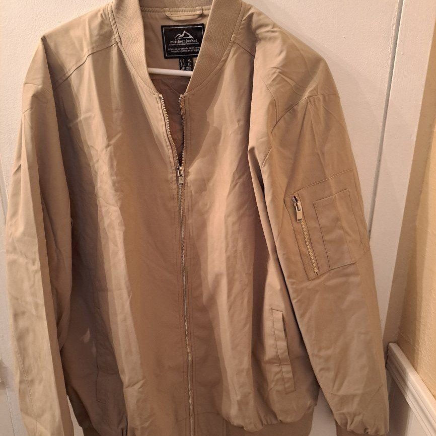 Mens light weight jacket 