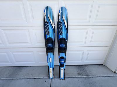Waterskis Wide for Easy Up in Springville