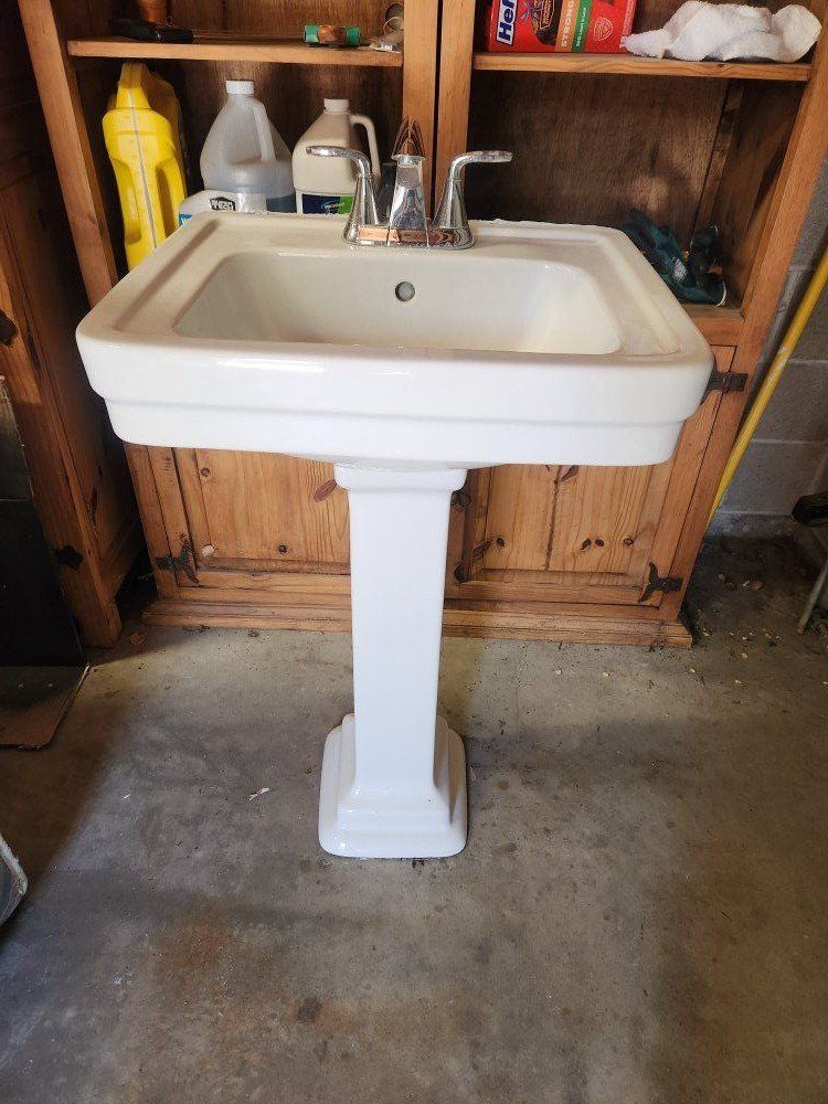 Pedestal Sink