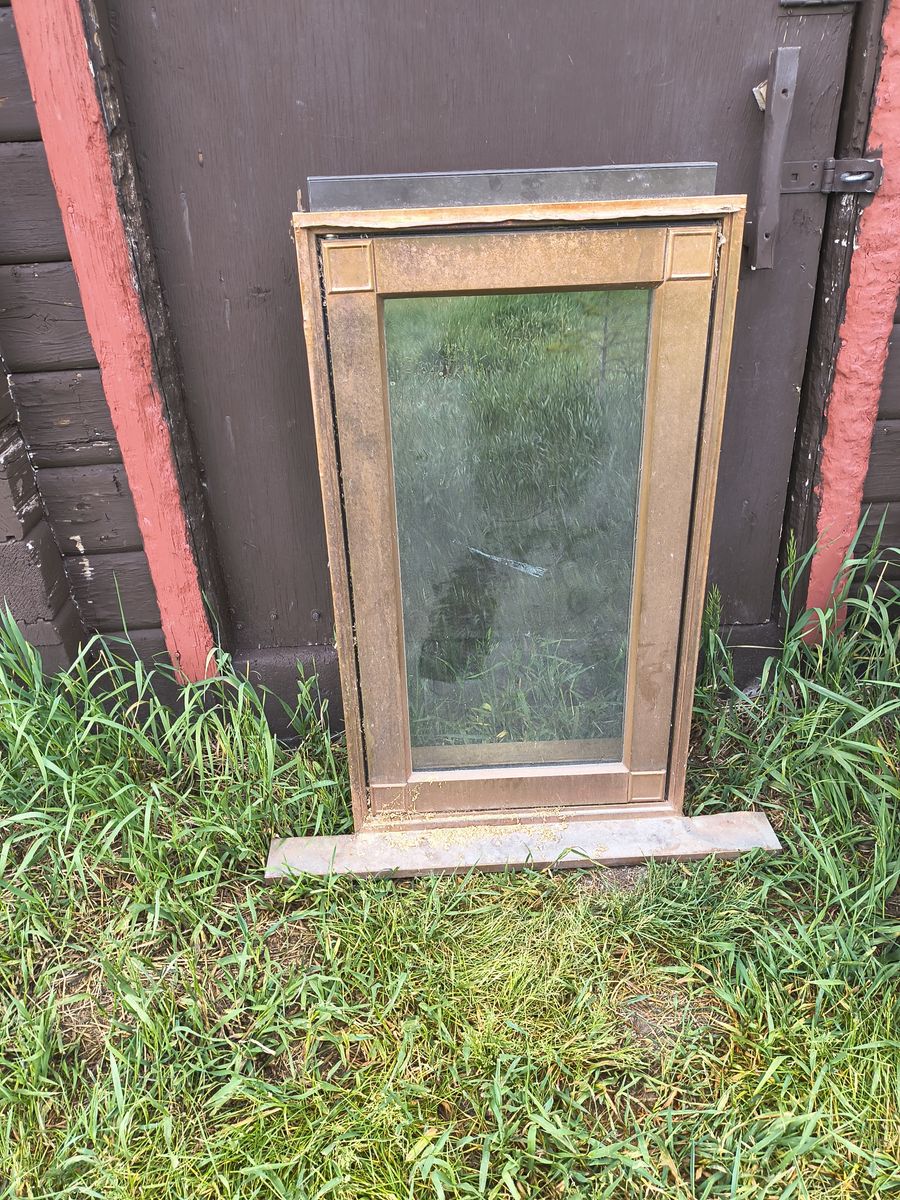 Main image 4