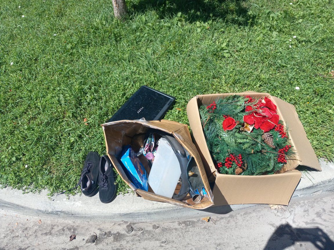 Free stuff on curb