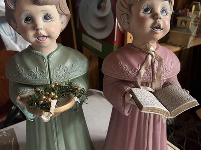 Vintage Christmas Carolers Figurines Set - Boy & Girl Choir Singers Statues