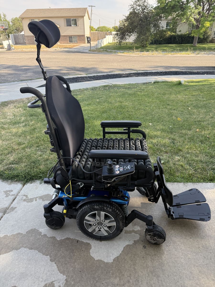 Quantum Edge Electric