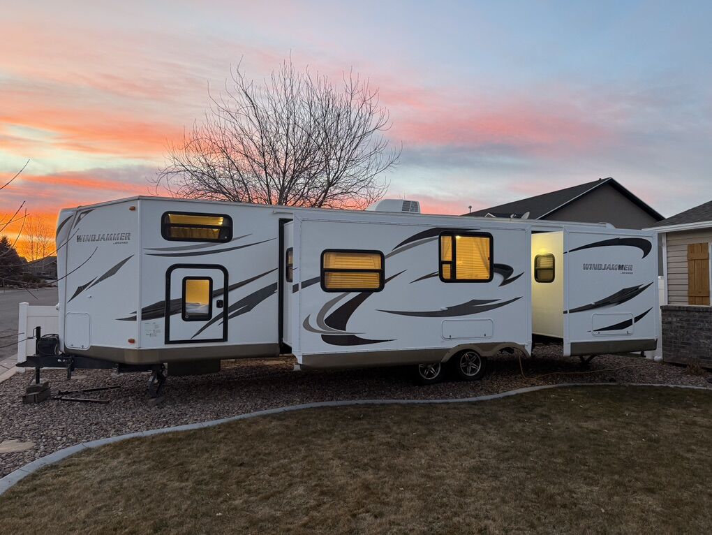 2013 Rockwood Windjammer Camper