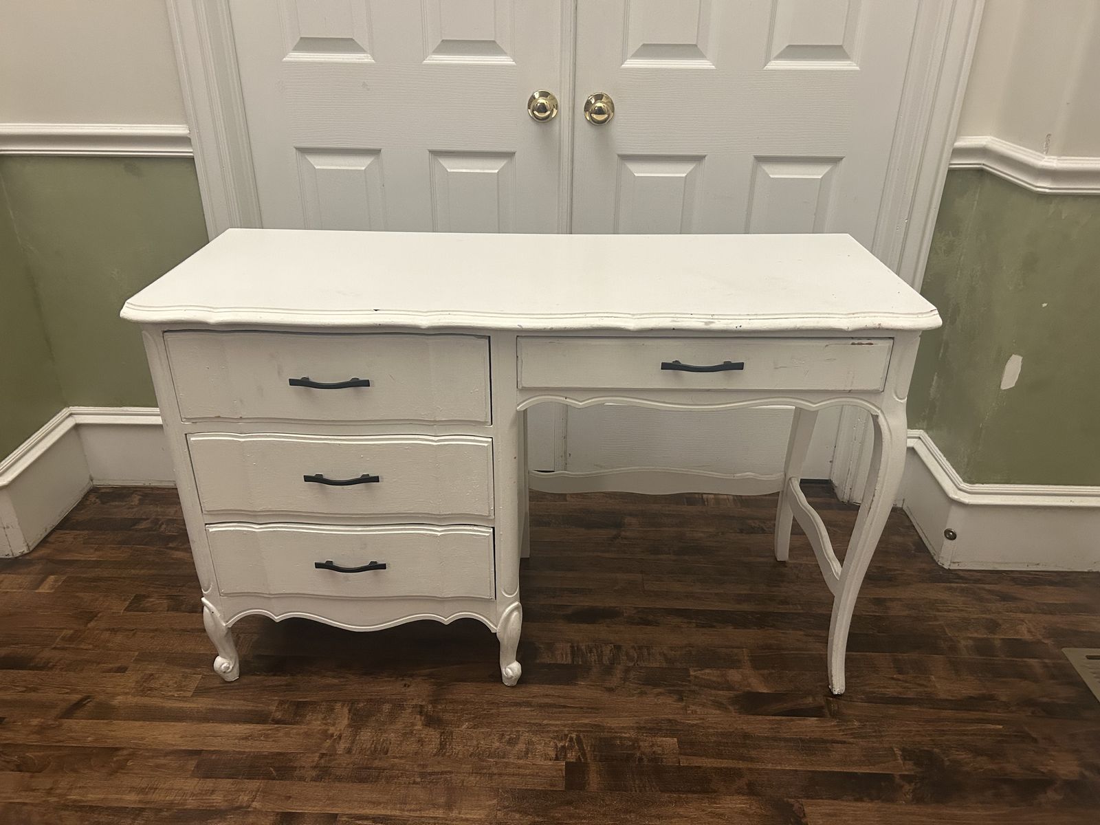 White Solid Wood Desk 47''x18''x28''