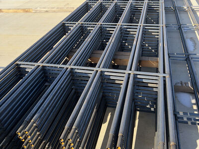 Continuous Fence 6 Rail 60"