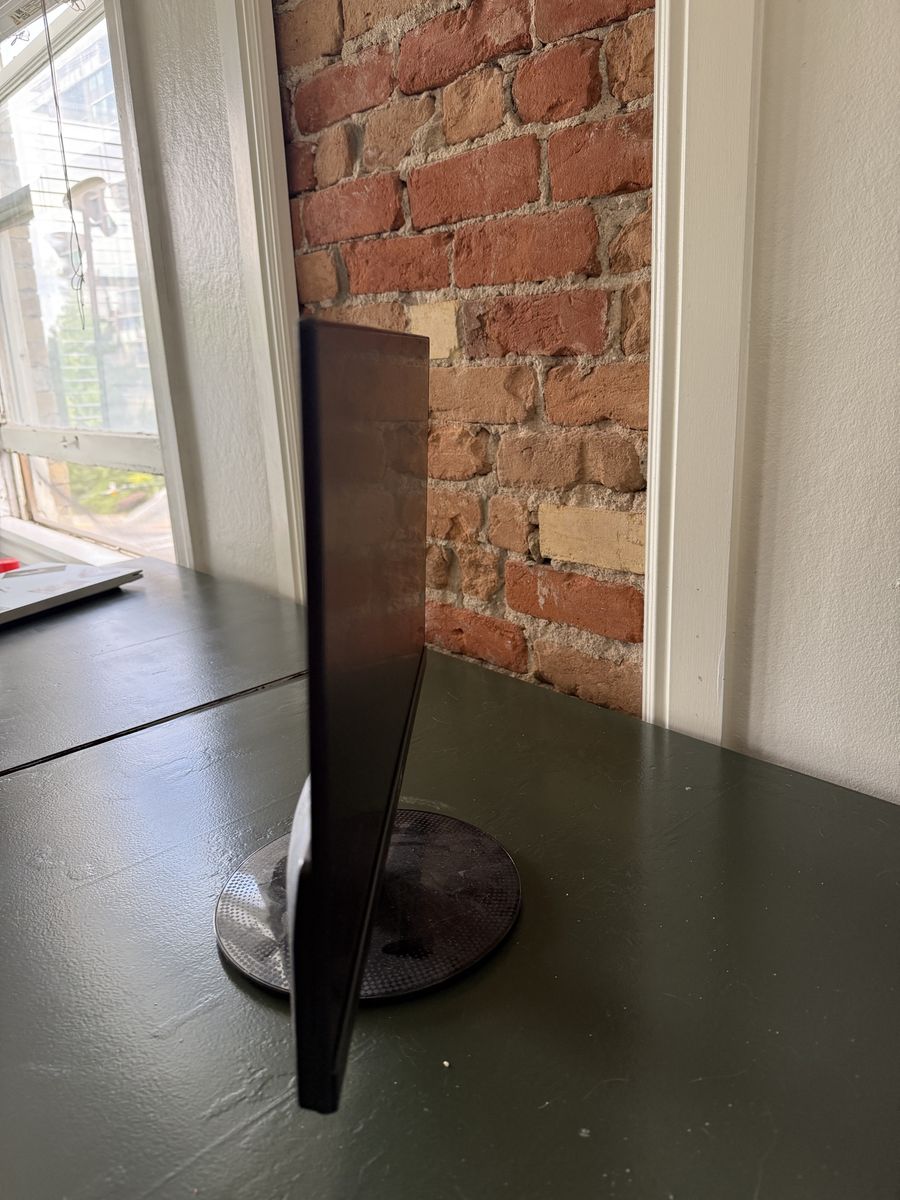 Main image 4