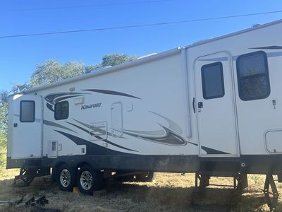 2010 Komfort Trailer