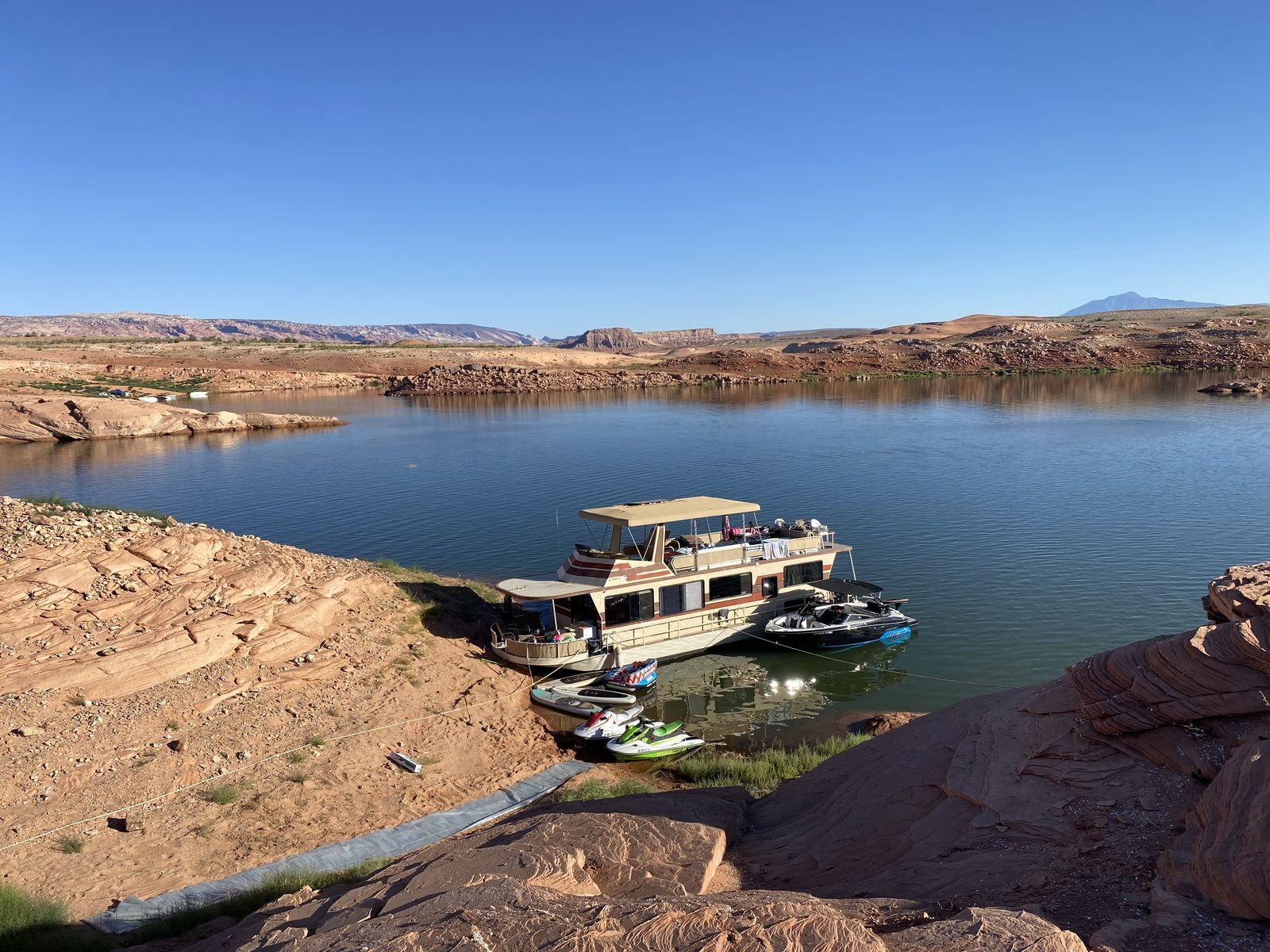 House Boat For Sale Out Of Balls Crossing