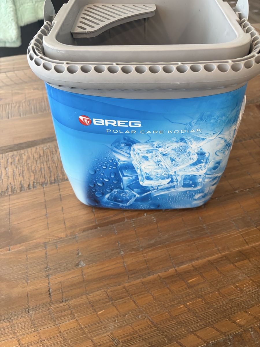 Breg Polar Care Kodiak Cold Therapy System with Knee Pad