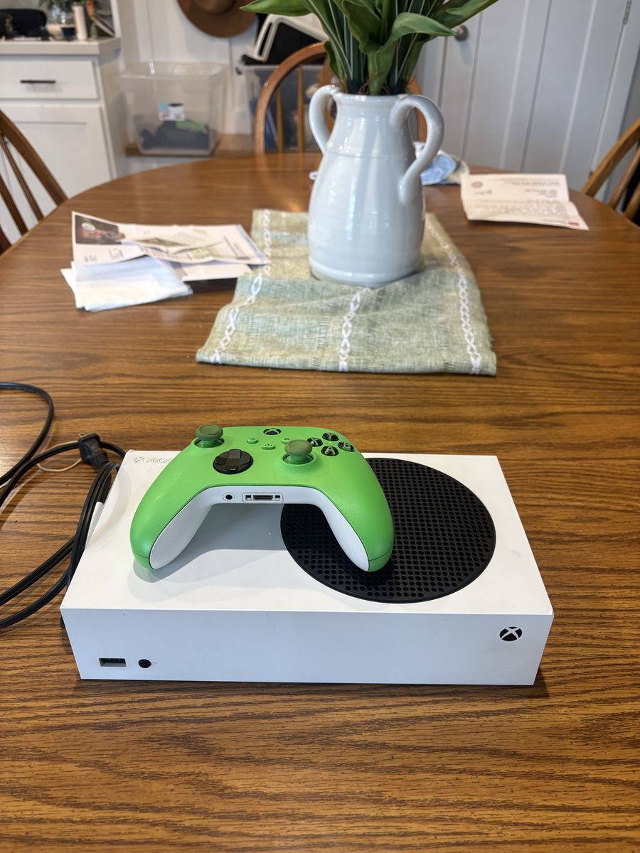 Microsoft Xbox Series S Console (White) with Custom Green Controller - Excellent Condition