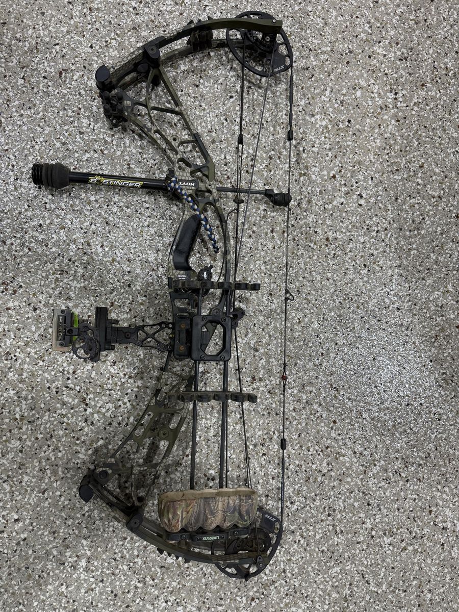 Hoyt Axius Ultra