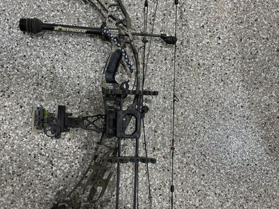 Hoyt Axius Ultra