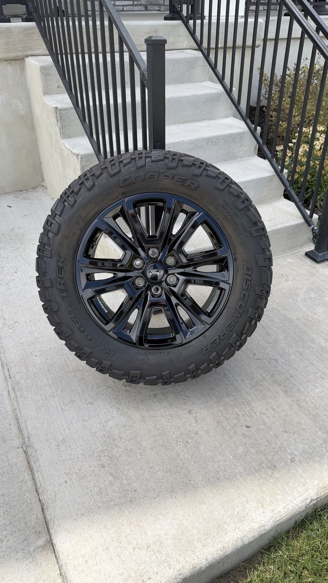 Ford F150 Rims and Tires 275/60R20 Cooper Discoverer Rugged Trek almost new 
