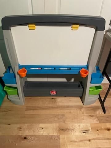 STEP 2 DRAWING EASEL