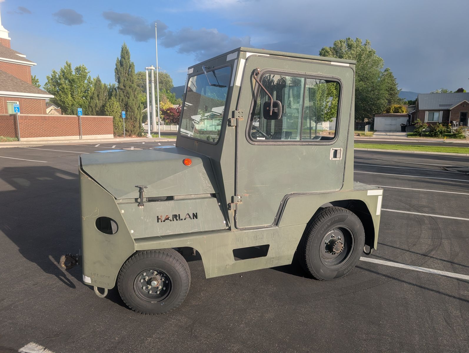 2004 Harlan Tug 4BT Cummins