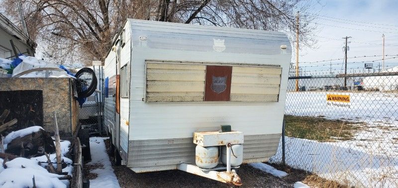 1970 24 Ft Kit Companion Trailer for remodel