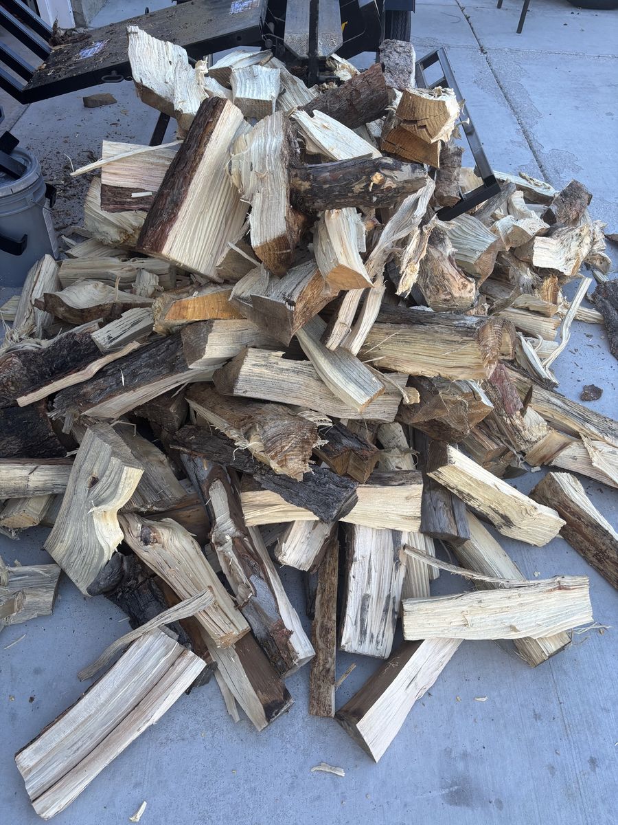 Seasoned Hardwood Firewood - Ready to Burn & Perfect for Fire Pits/Stoves