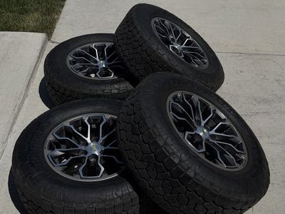 Chevy Colorado ZR2 Rims and tires 265/65R17 Toyo AT3