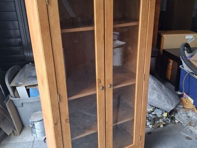 display cabinet/curio