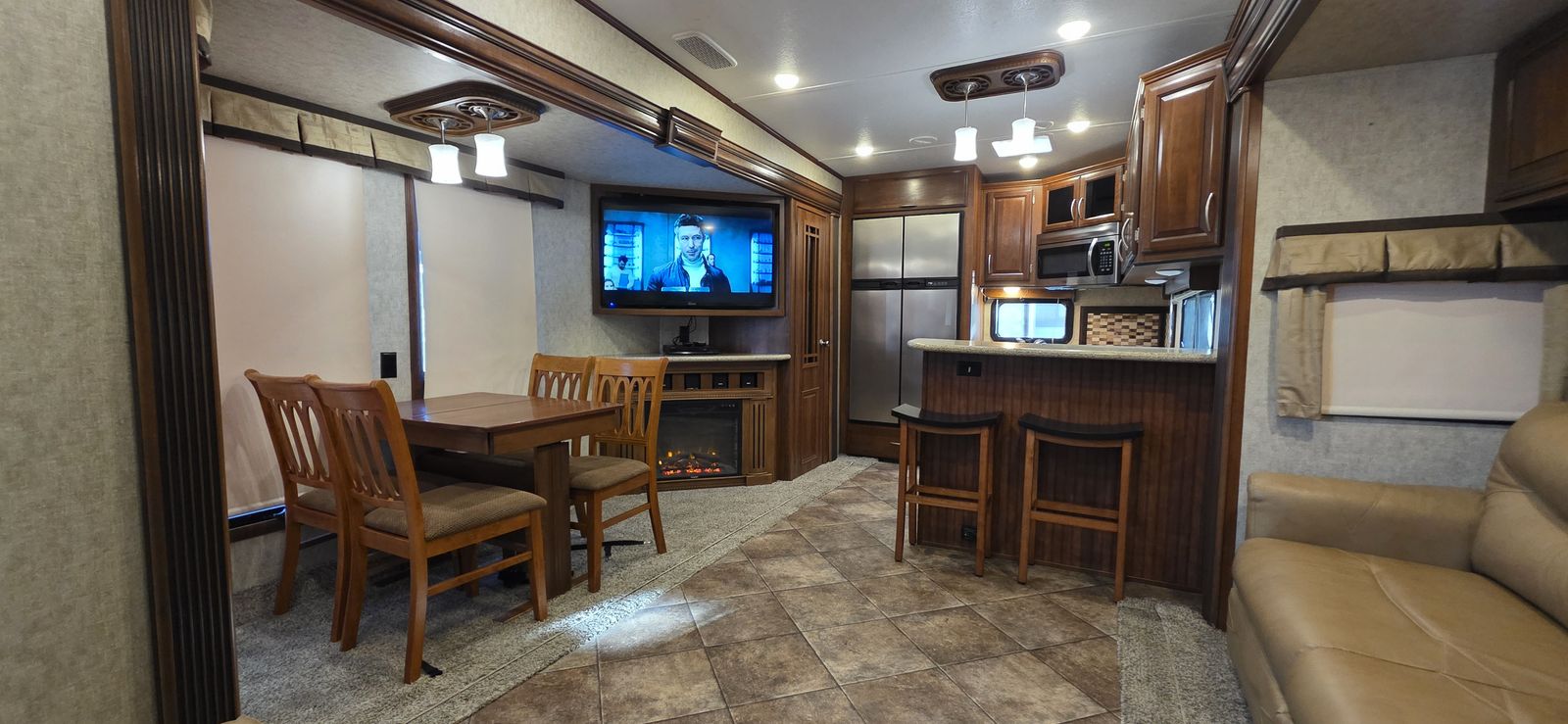 2017 Forest River Sanibel 3701 – Rear Kitchen – Like New – 42FT – New 14 Ply Tires