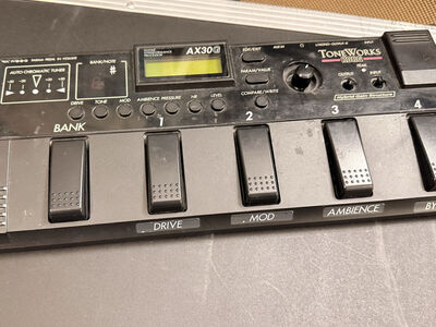 Korg AX30G Multi-Effects Unit