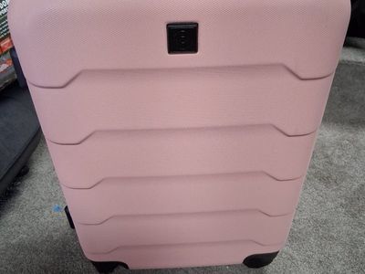 P Hard Plasic Luggage Carry on Suitcase Good!