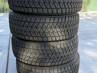 Bridgestone Blizzak DM-V2 Studless Winter Tires - Set of 4 (225/65 R17)