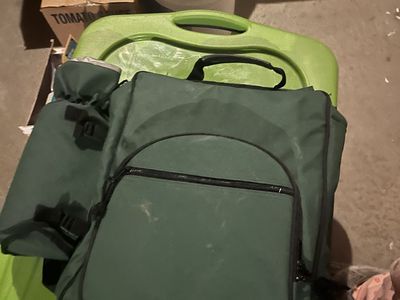 Green Insulated Picnic Backpack with Side Bottle Holder, Dishes