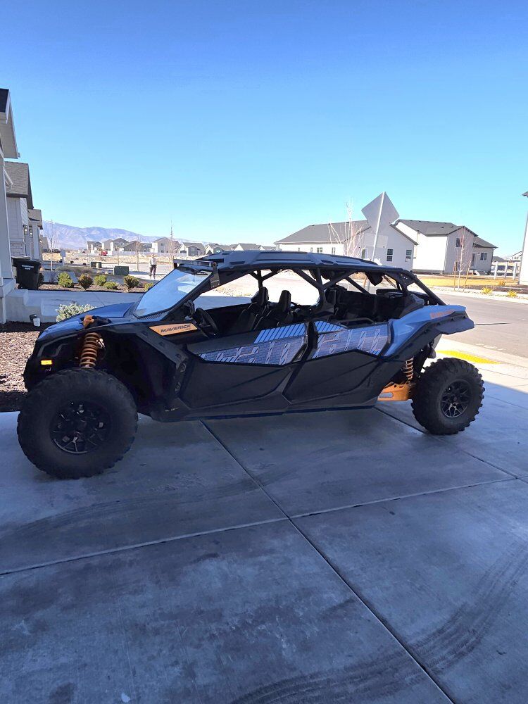 2025 Can Am Maverick X3 900 cc. with trailer
