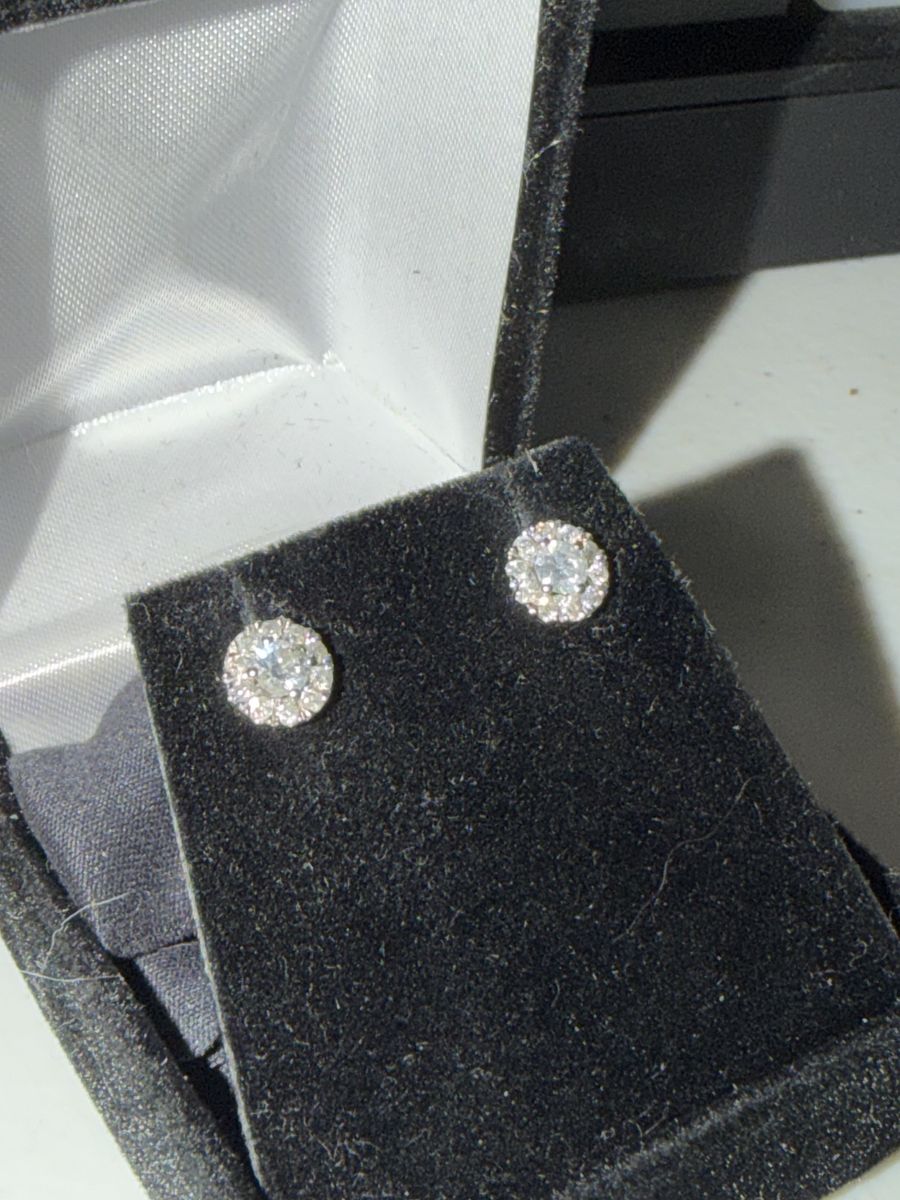 Natural Diamond VS2 Earrings