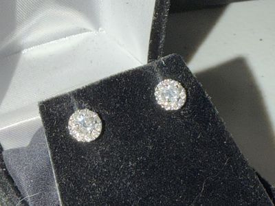 Natural Diamond VS2 Earrings