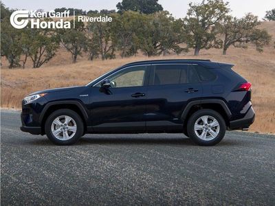 2022 Toyota RAV4 LE