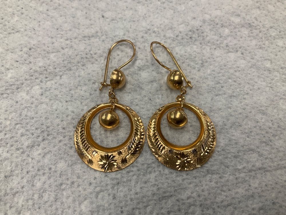 4.8GR 18K Yellow Gold Dangle Earrings