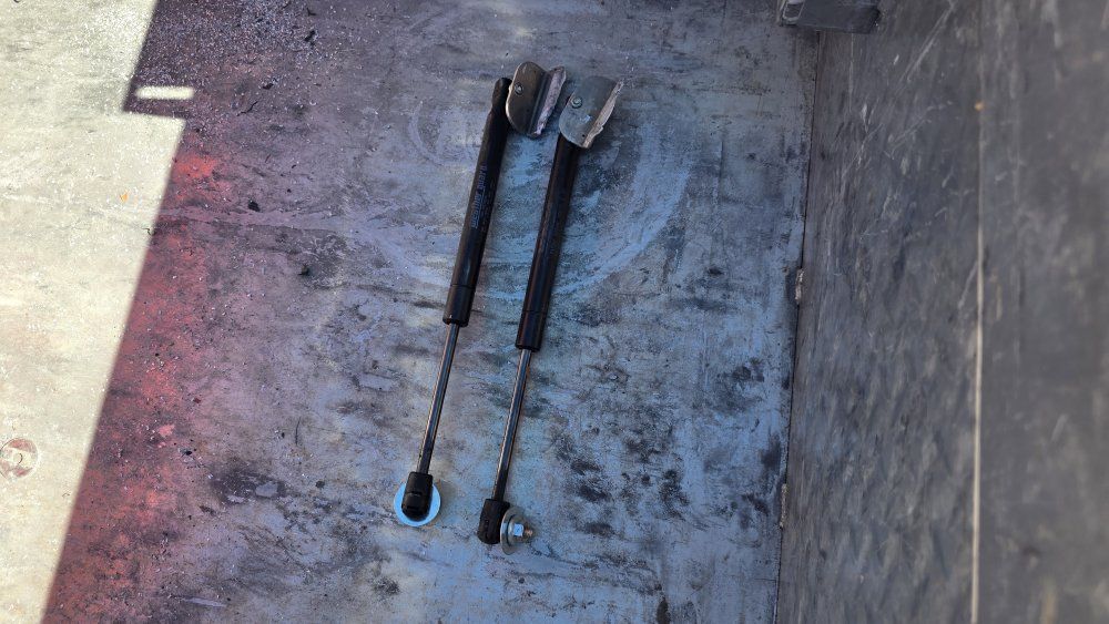Main image 6