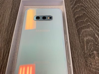 Samsung Galaxy S10E 128gb - Unlocked